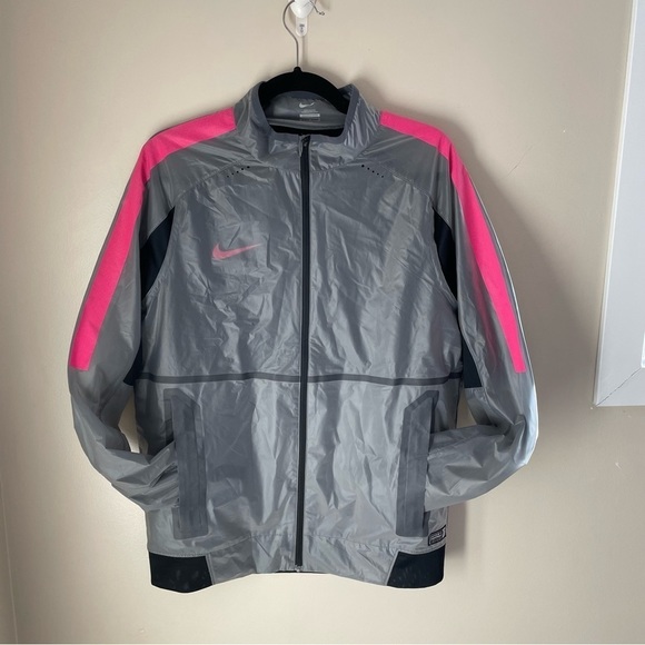 Nike Grey Pink Light- weight Revolution Elite
Football/Soccer Jacket Mens Size M - Picture 6 of 16